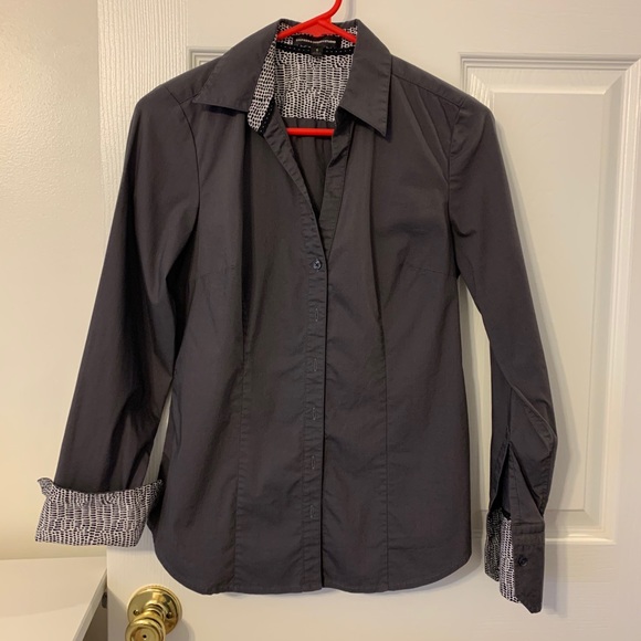 (3) Express Design Studio button down blouses - Picture 13 of 16